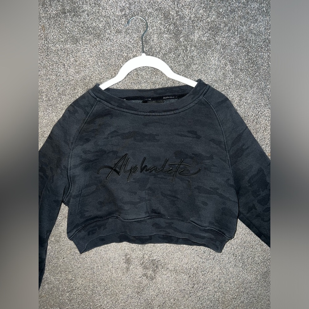 Alphalete Cropped Crew